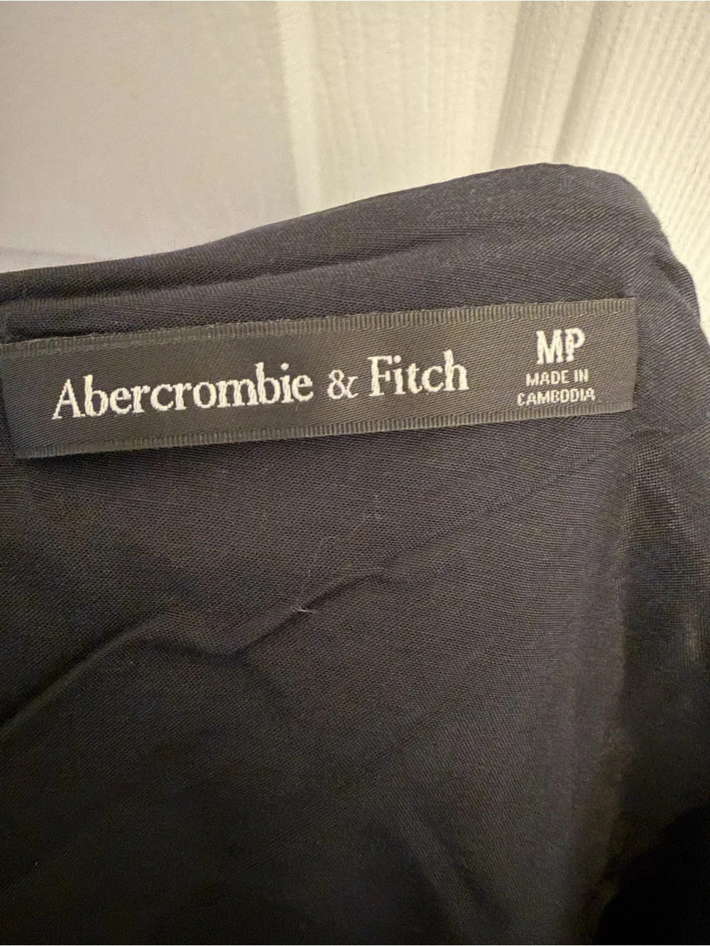 Abercrombie & Fitch Emerson Drama Bow-Back Black Size Medium